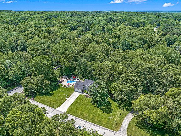 2nd image of 4599 Plateau View Dr NE