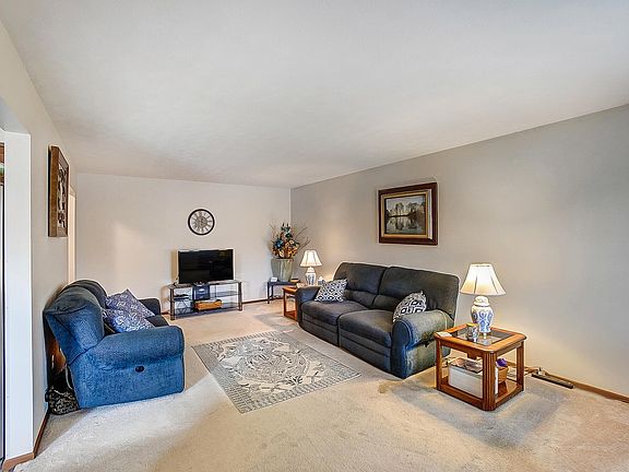 5th image of 4862 Brannan Dr E
