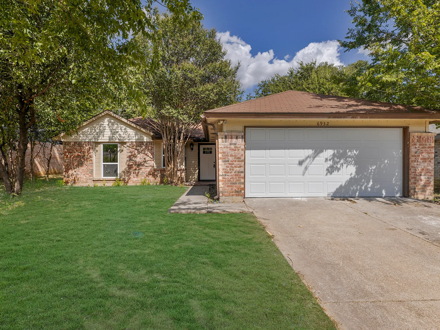 3 bed, 1235 sqft, $2,100 — Photo 2