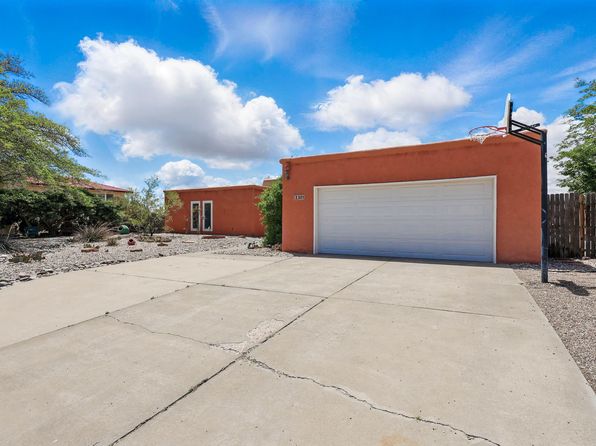 801 Pinetree Rd SE, Rio Rancho, NM 87124