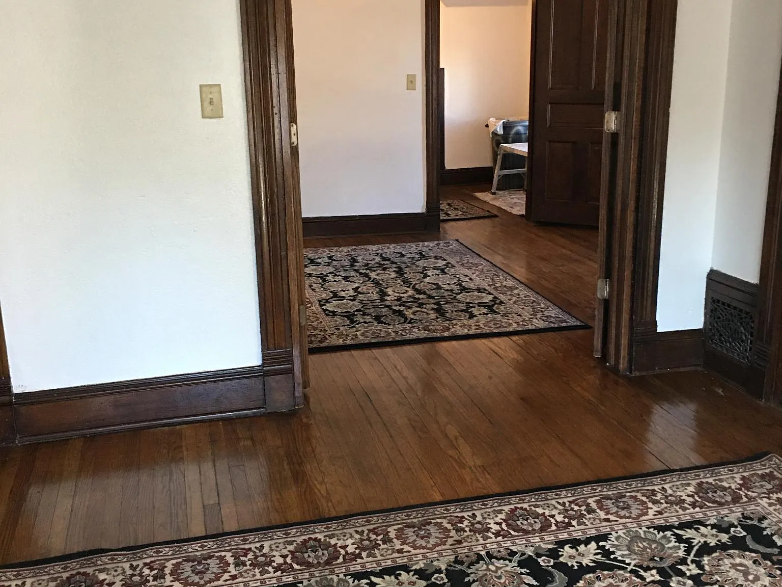 913 S Center St — Photo 2