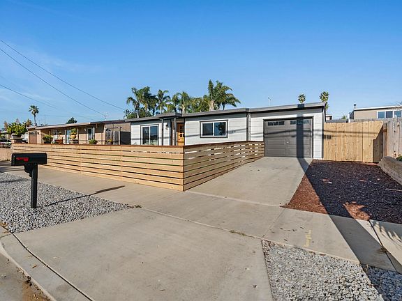 5th image of 1426 Santa Rosa St