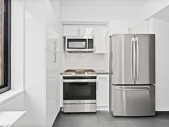 5th image of 200 E 87th St #19E