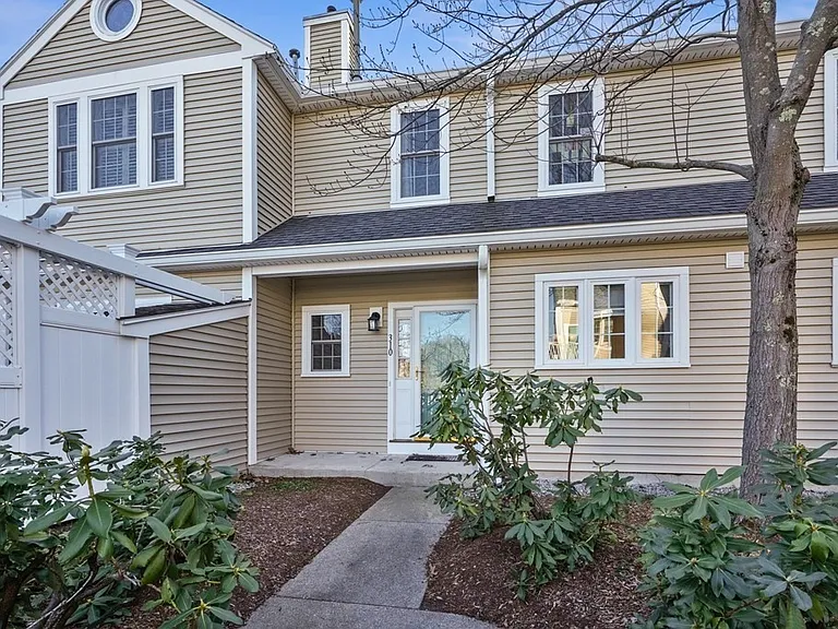 310 Tilden Commons Ln #310 — Photo 1