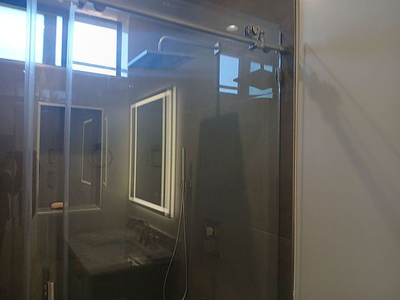 4th image of 523 Lancaster Way #A