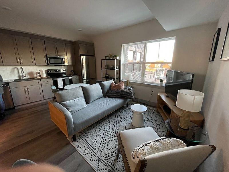 1st image of 548 Franklin Ave APT 204