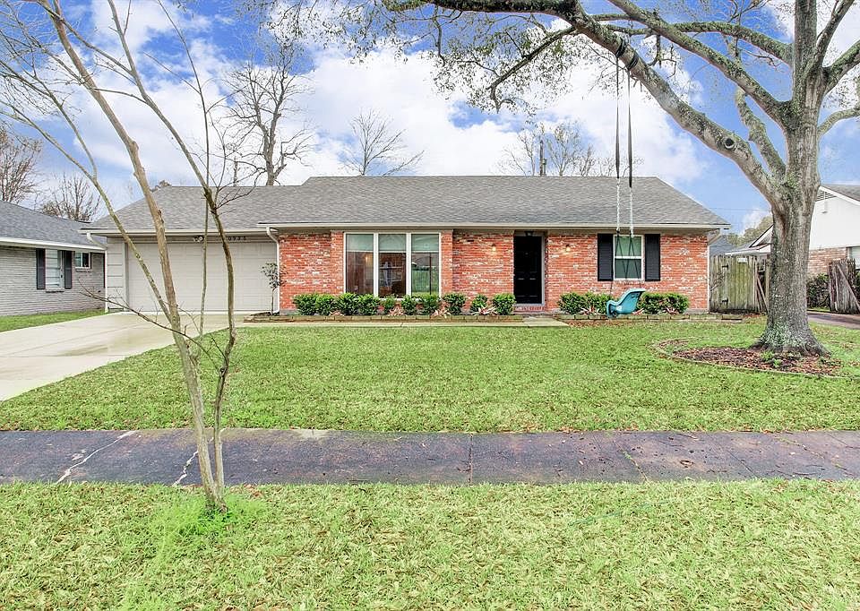 1st image of 10935 Cedarhurst Dr