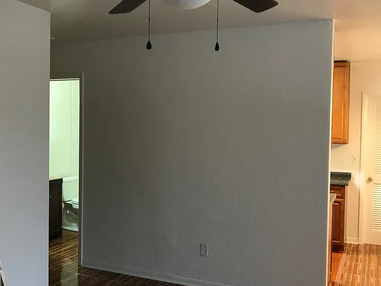 2337 Greenwood St — Photo 20