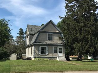 720 Central Ave E, Hampton, IA 50441