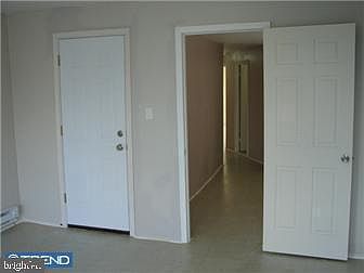 5th image of 6420 Woodland Ave