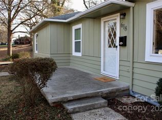 618 S Cedar St, Lincolnton, NC 28092