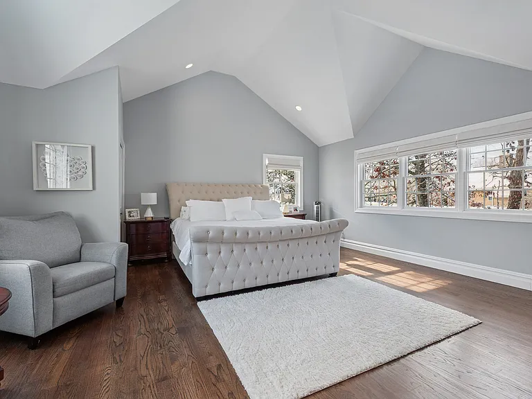 47 Bathing Beach Rd — Photo 11