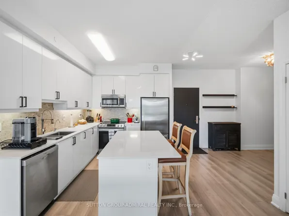 35 Fontenay Ct #606, Toronto, ON M9A 0E2
