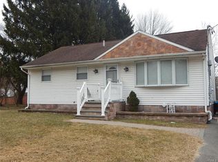 39 Beers Dr, Middletown, NY 10940