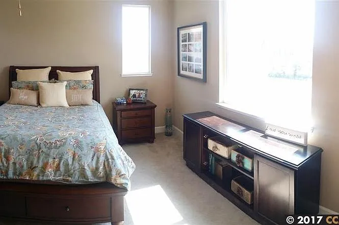 225 Nightingale Dr — Photo 14
