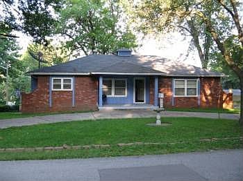 5th image of 1253 S Franklin Dr