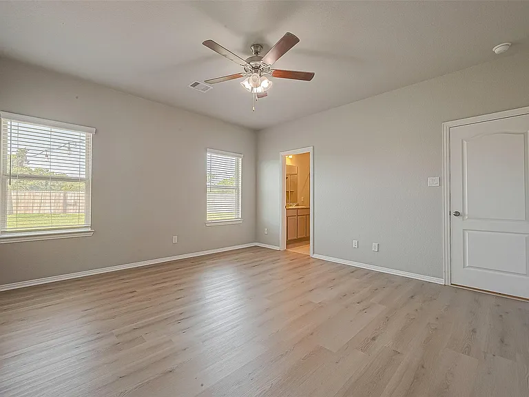 31803 Wellington Pass — Photo 32
