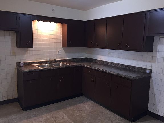 2nd image of 1520 W Chicago Ave