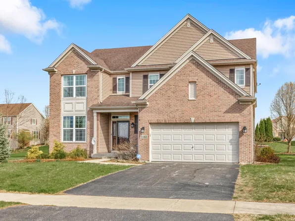 1165 McDole Dr, Sugar Grove, IL 60554