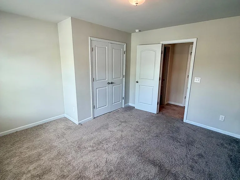 7091 Gladstone Cir — Photo 14