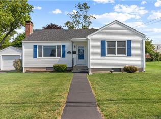 26 Nicholas Ave, Groton, CT 06340