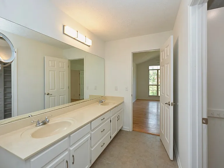164 W Harbor Dr — Photo 19