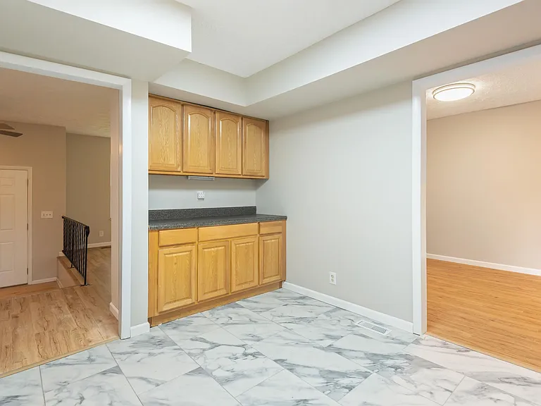 1908 Plumb Creek Cir — Photo 10