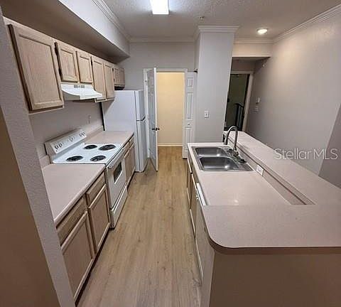 4th image of 5608 Pinnacle Heights Cir APT 307