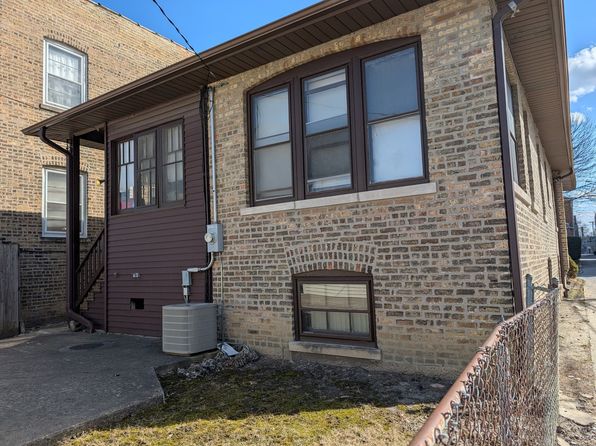 3250 W Hollywood Ave, Chicago, IL 60659