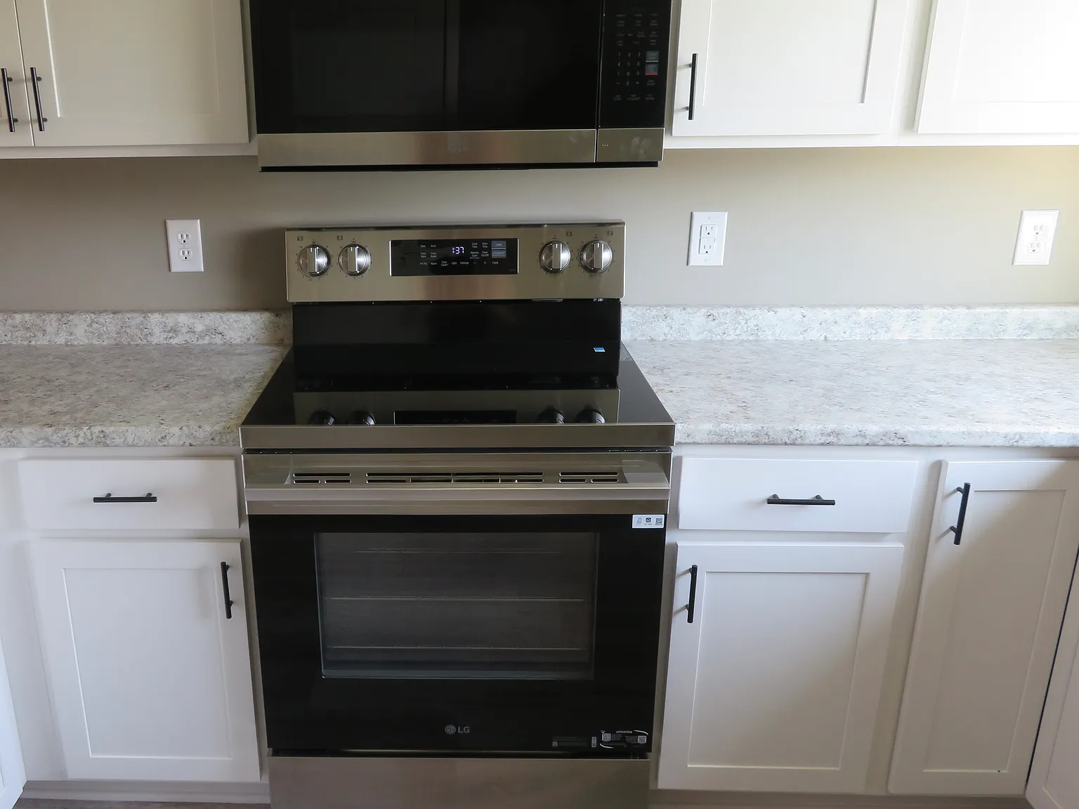 2 bed, 1151 sqft, $1,850 — Photo 2