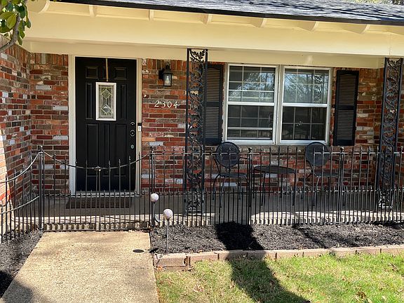 3rd image of 2304 Shady Brook Dr