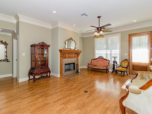 3rd image of 152 Navajo Ln