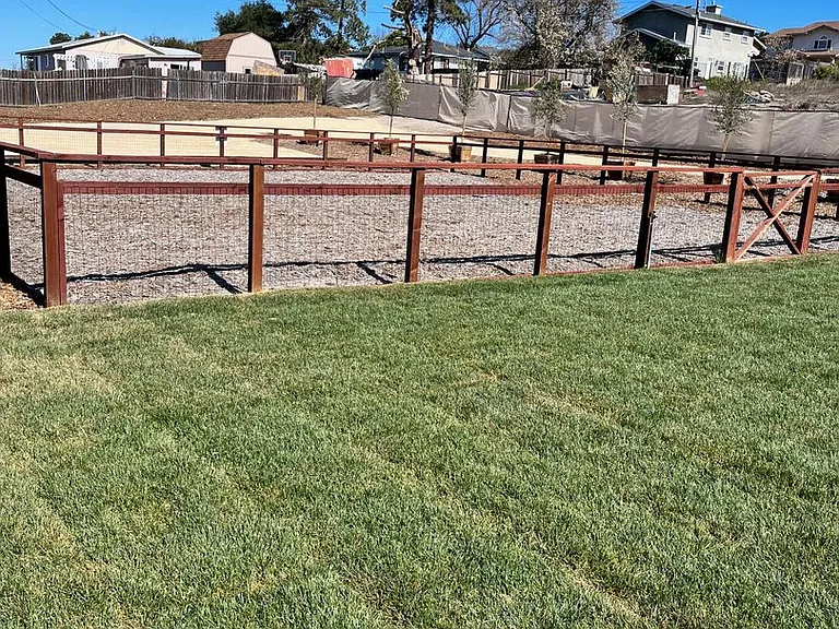 Emerald Ridge Apartments — Photo 19