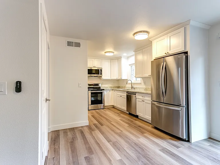 2310 Buena Vista Ave #2334 — Photo 30