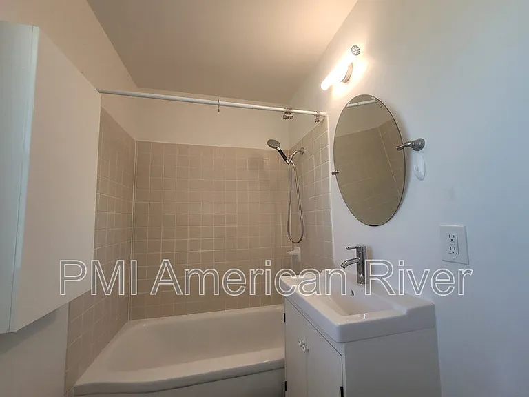 10 La Pera Ct #3 — Photo 2