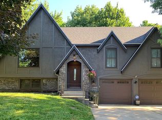 713 Chaucer Ln, Warrensburg, MO 64093