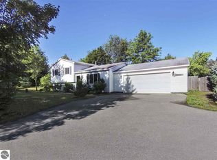 5231 Goodrick Rd, Traverse City, MI 49684