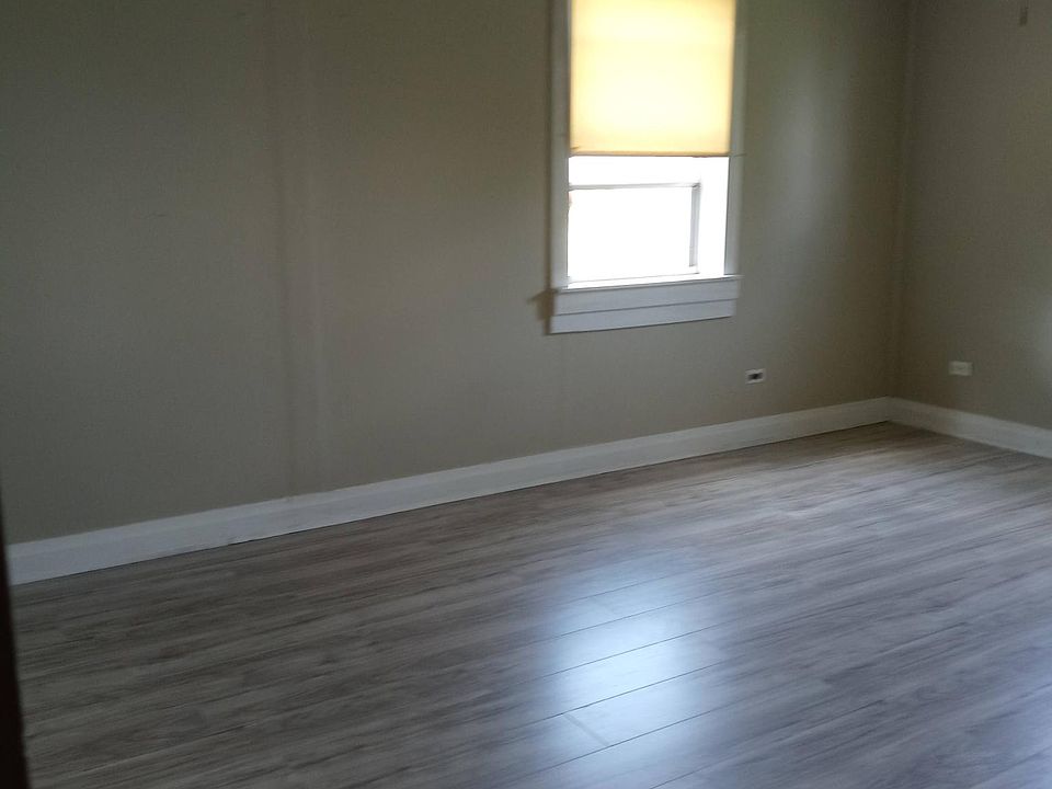 2nd image of 150 Barker Rd