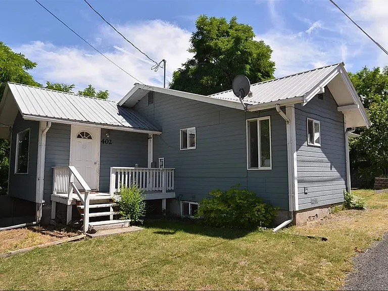 402 Silcott St #B — Photo 2