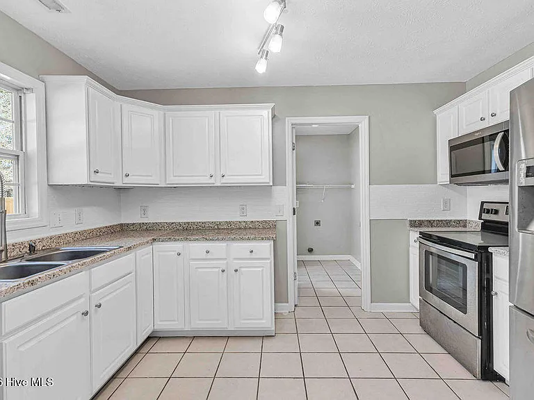 302 Altavista Loop — Photo 12
