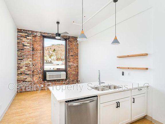 2nd image of 1831 W Michigan St #214