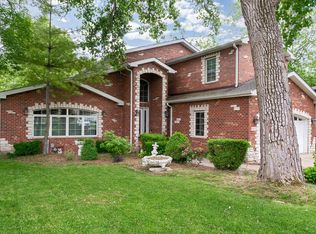 9027 Palisades Rd, Burr Ridge, IL 60527