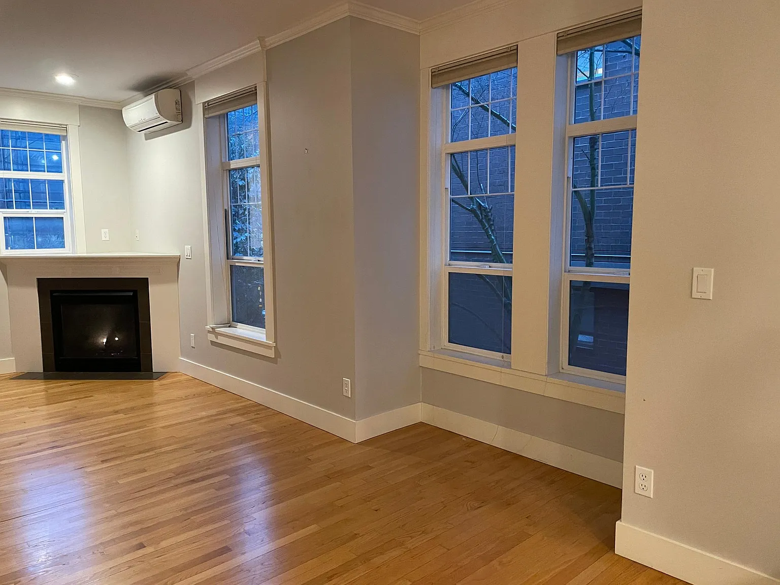 745 Harvard Ave E — Photo 3