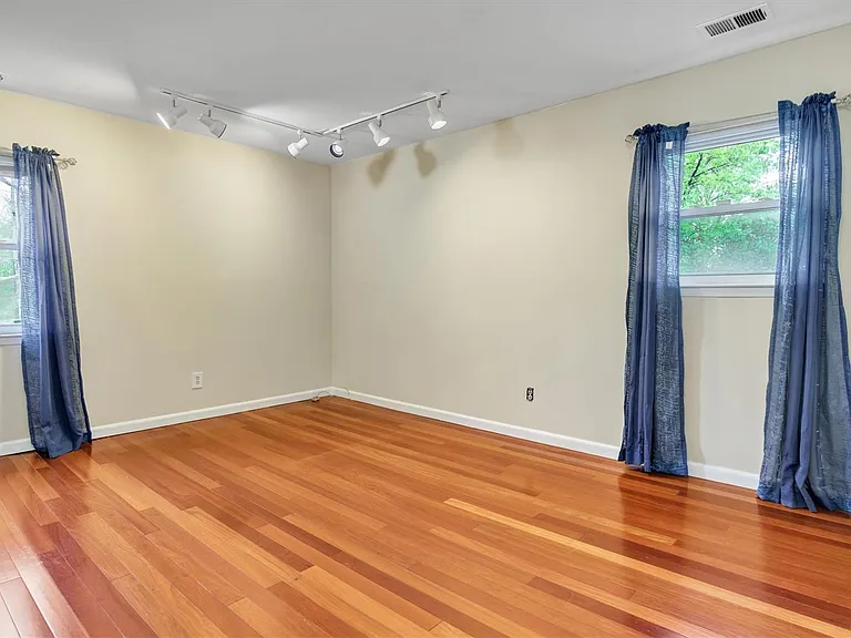 47 Carriage Rd — Photo 23