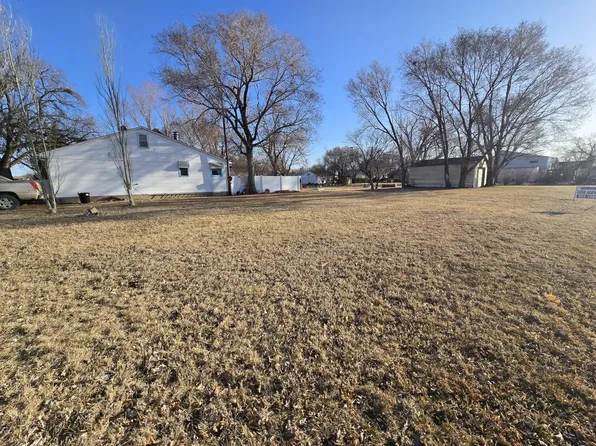 E 1st St, Miller, SD 57362