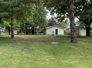 158 Lake Warren Dr, Monmouth, IL 61462