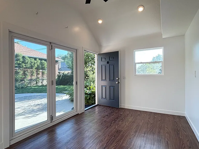 953 E Lowell Ave — Photo 49