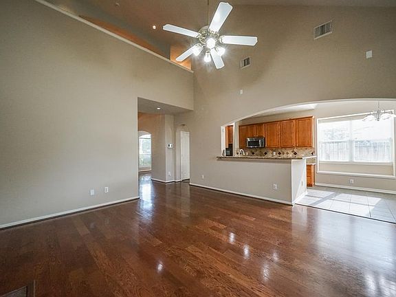 5th image of 11306 Silver Bay Ct