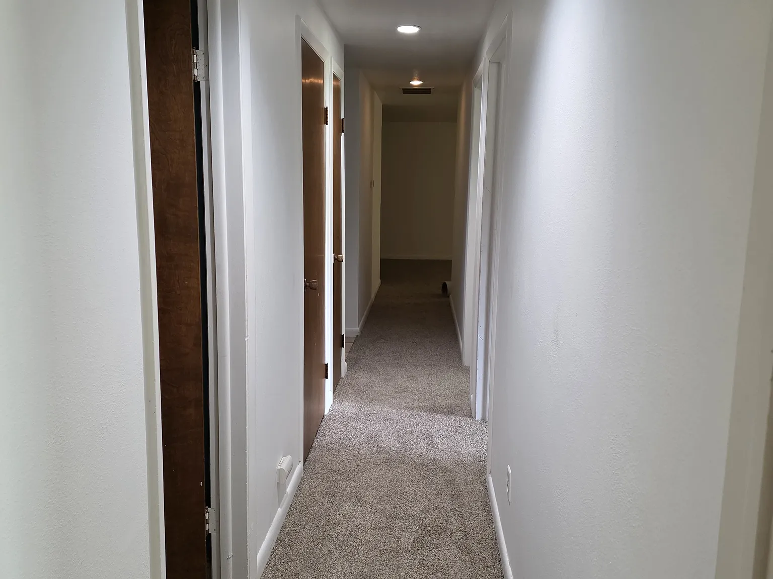 3 bed, 1400 sqft, $1,600 — Photo 4