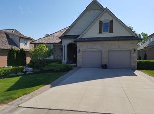 2540 Stoneykirk Ct, Oakland, MI 48306